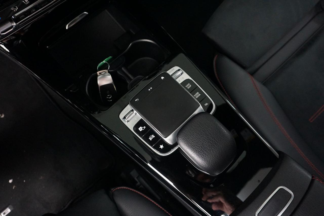 Mercedes-benz A 180 d Automatic Premium Plus