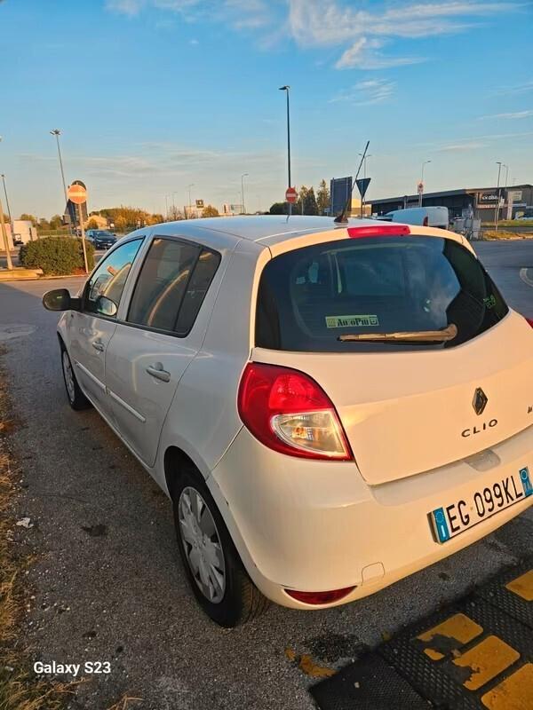 Renault Clio 1.2 16V 5 porte Dynamique