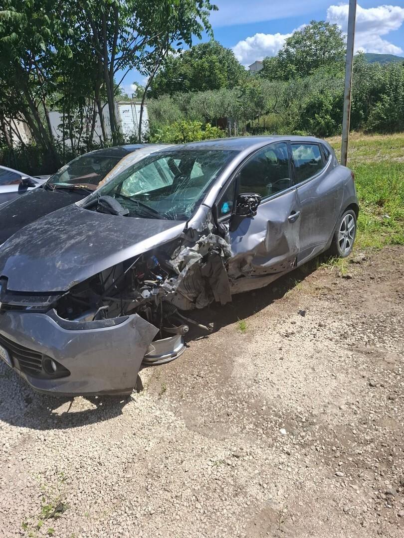 RENAULT CLIO 2015 1.5 DCI SINISTRATA