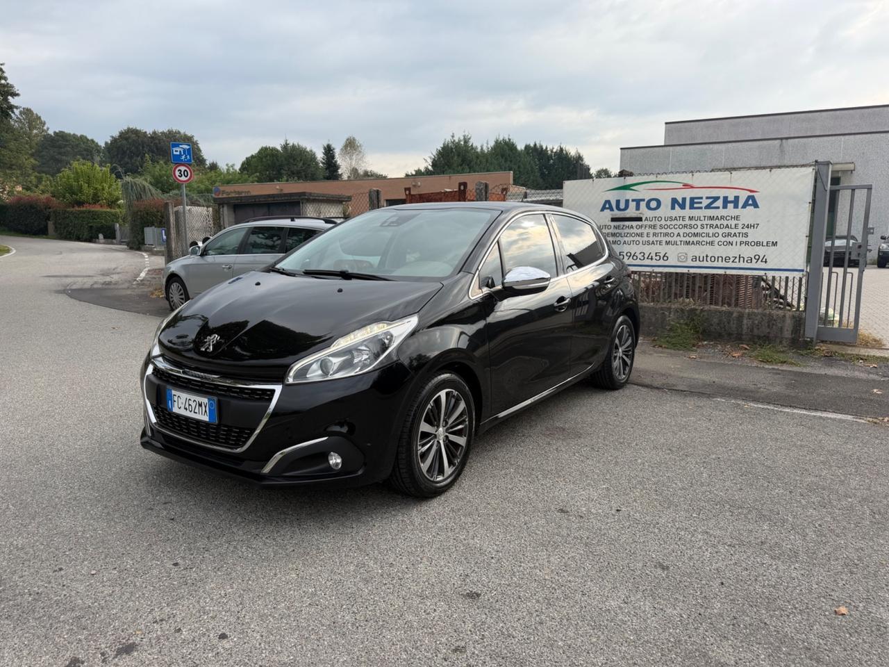 Peugeot 208 PureTech 82 5 porte Allure