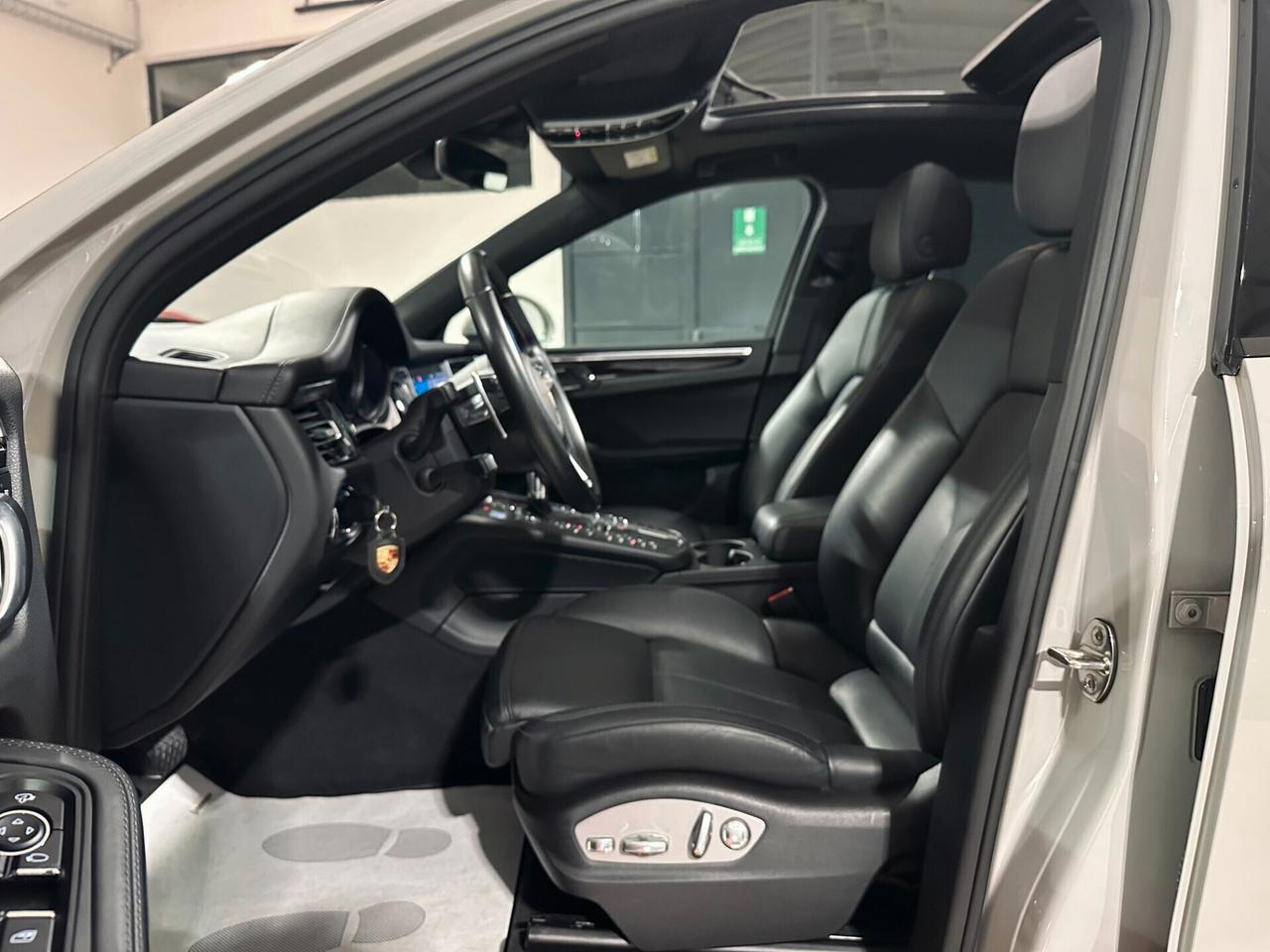 Porsche Macan 2.0 TETTO - PASM RETROCAMERA TAGLIANDI UFF.