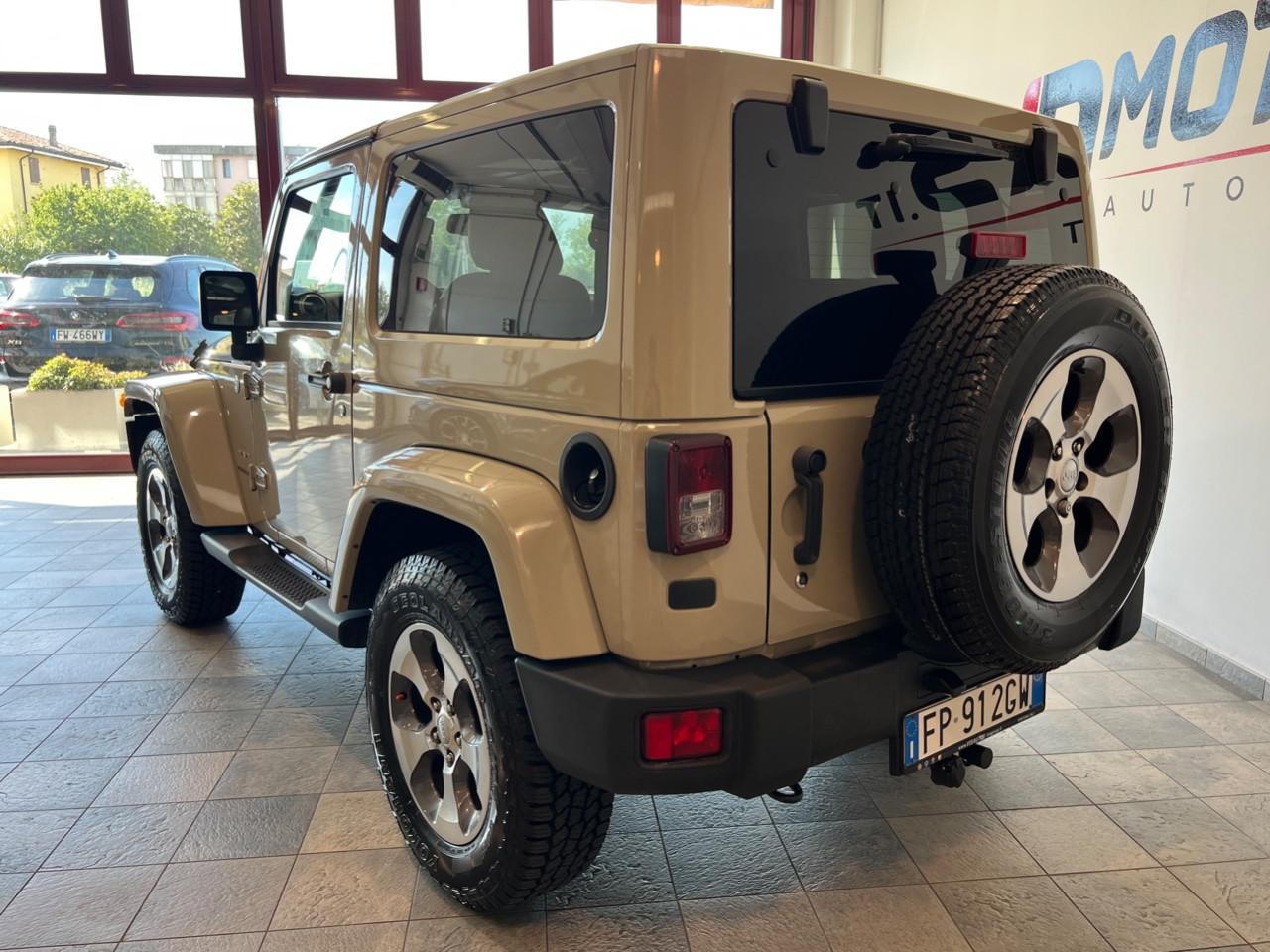 Jeep Wrangler Wrangler 2.8 crd Sahara auto E6