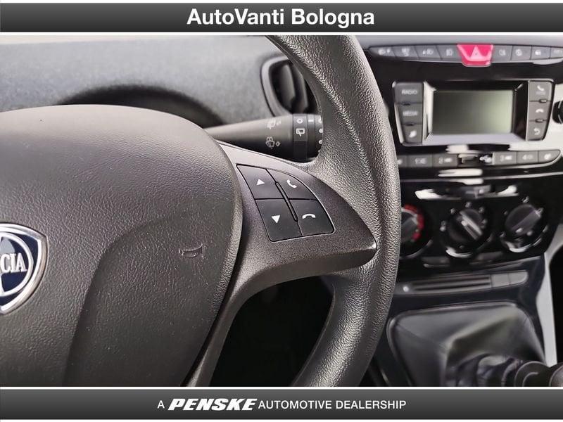 Lancia Ypsilon 1.2 69 CV 5 porte GPL Ecochic Silver