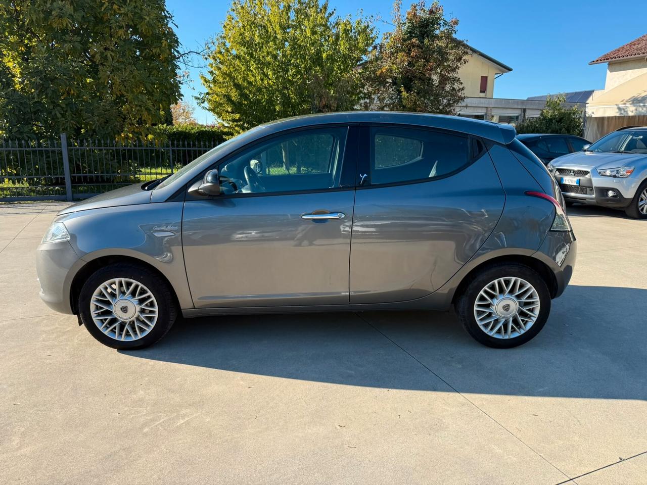LANCIA YPSILON unico-pr 1.2 Gold 72.500 km