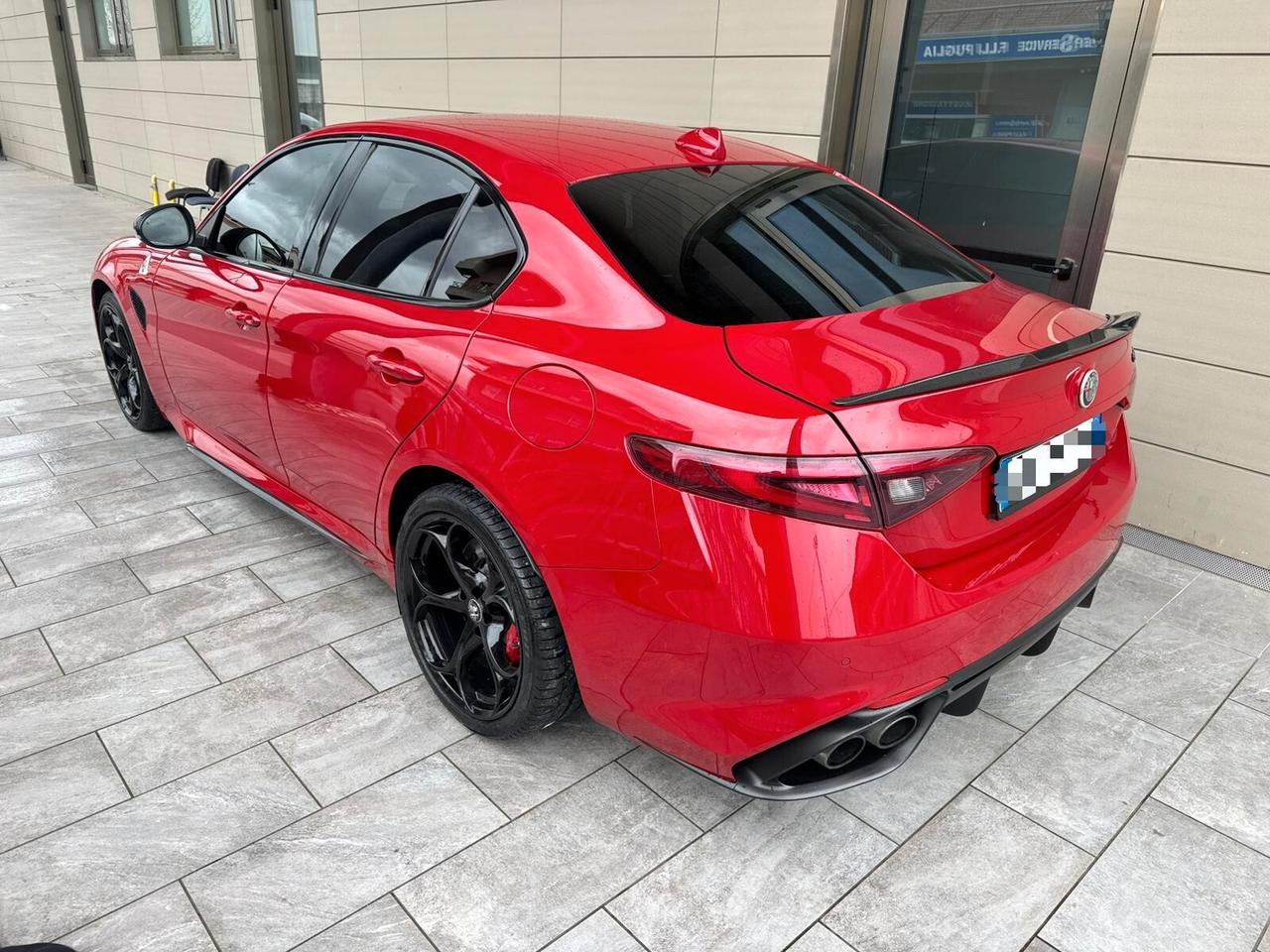 Alfa Romeo Giulia 2.9 V6 Bi-Turbo Quadrifoglio