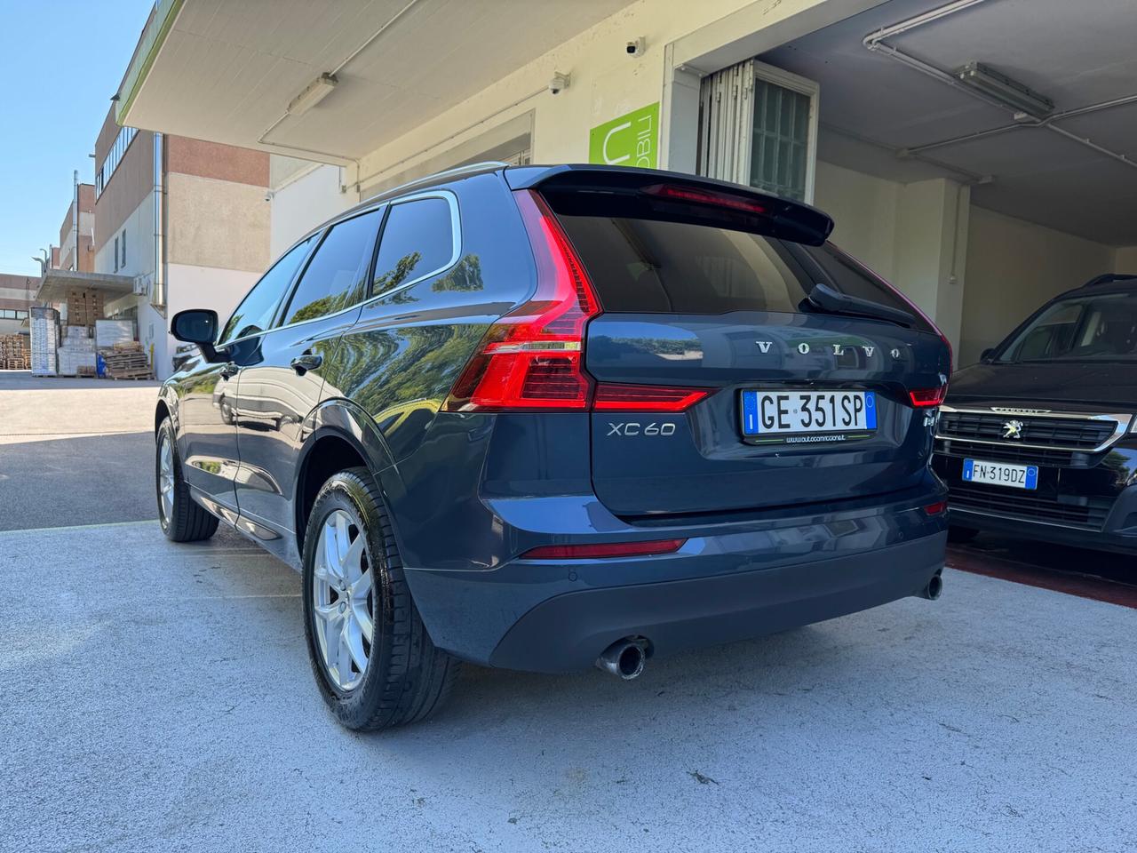 Volvo XC 60 2.0 b4 MomPro AWD Auto GARANZIA 24 MESI
