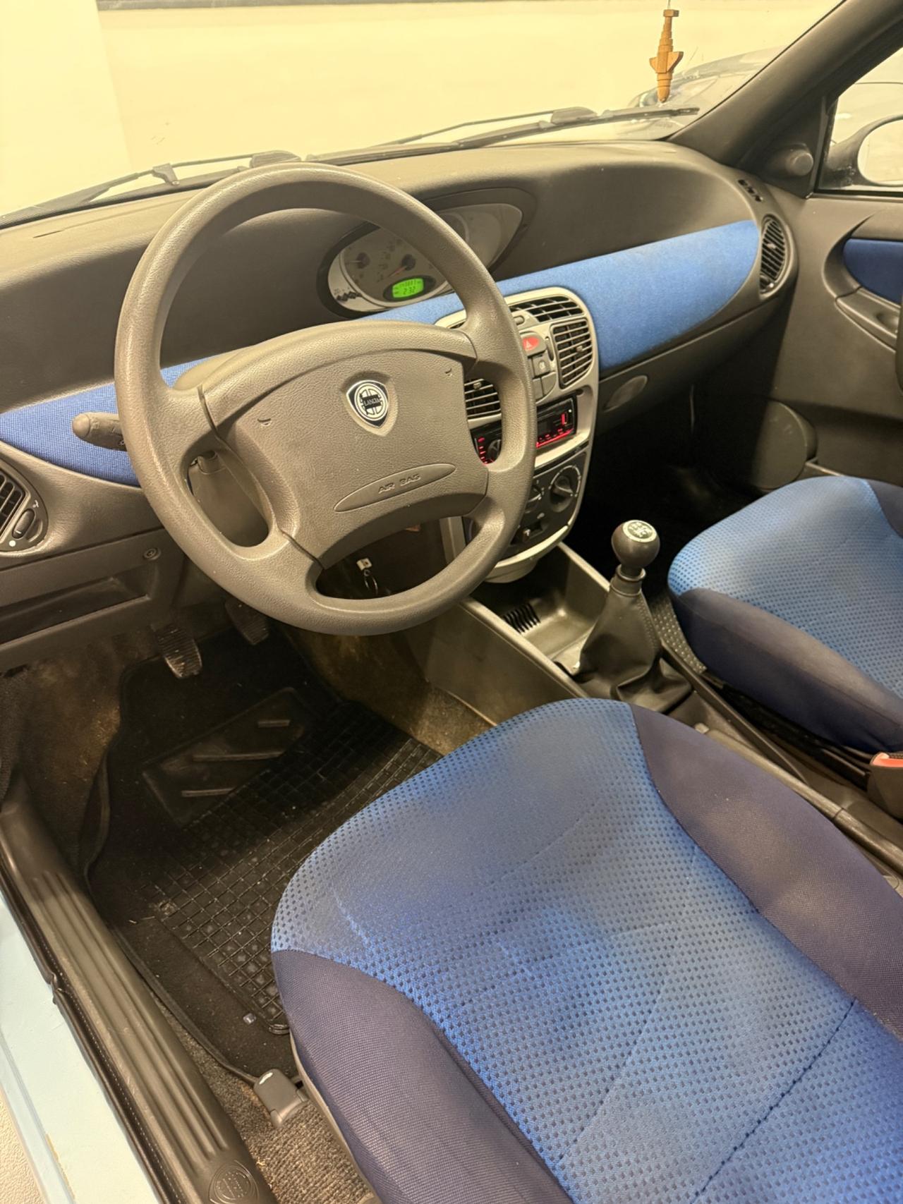 Lancia Y 1.2i cat Elefantino Blu