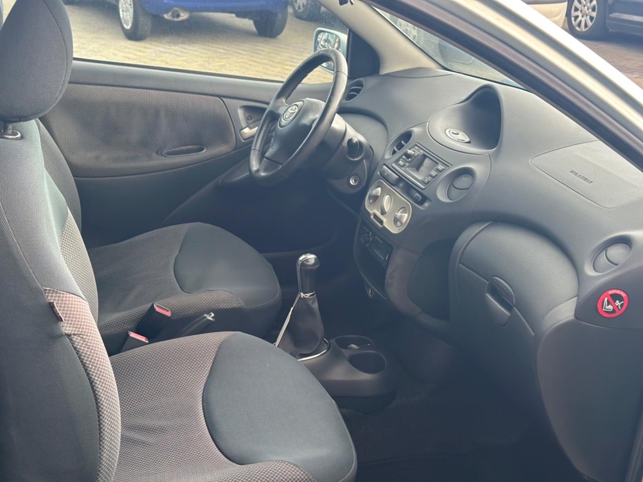 Toyota Yaris 1.4 tdi D-4D cat 3 porte Sol