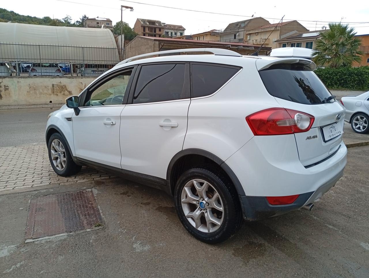 Ford Kuga Kuga+ 2.0 TDCi 140 CV 2WD DPF