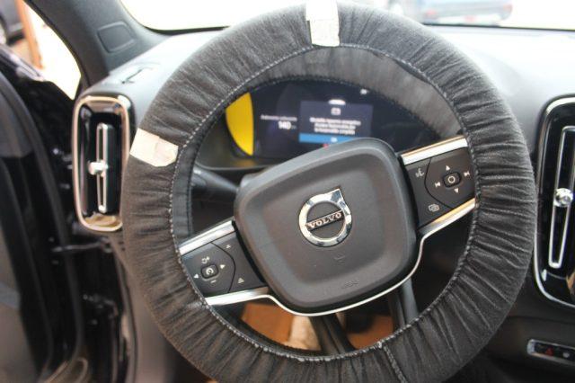 VOLVO XC40 B3 automatico Core-PRONTA CONSEGNA