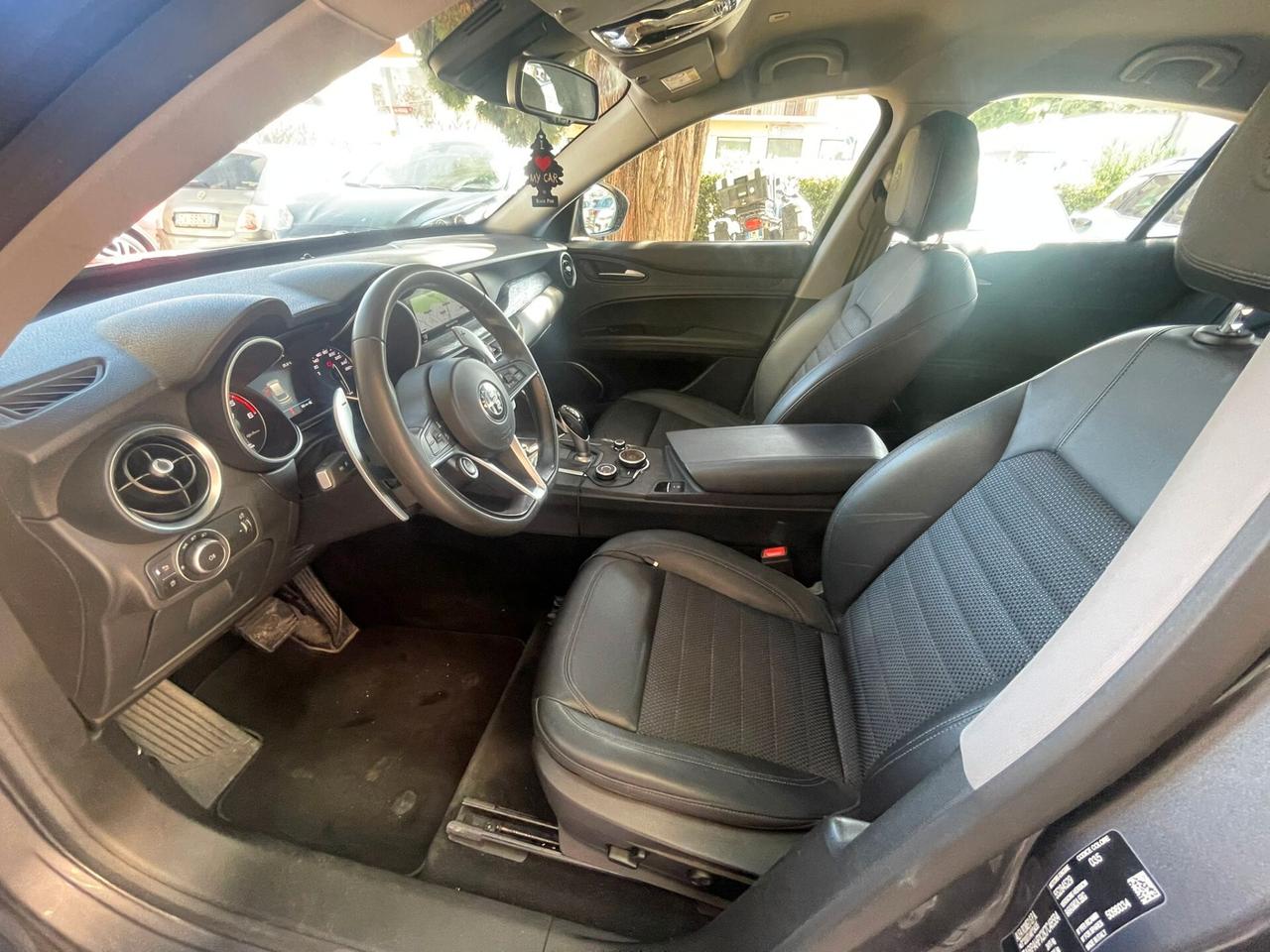Alfa Romeo Stelvio 2.2 Turbodiesel 190 CV AT8 Q4 Business