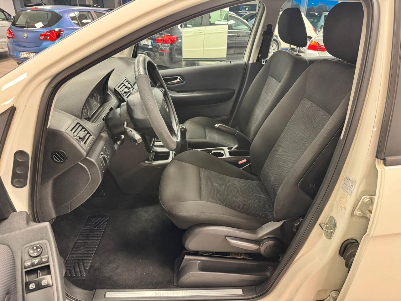 Mercedes-benz A 160 BlueEFFICIENCY Elegance