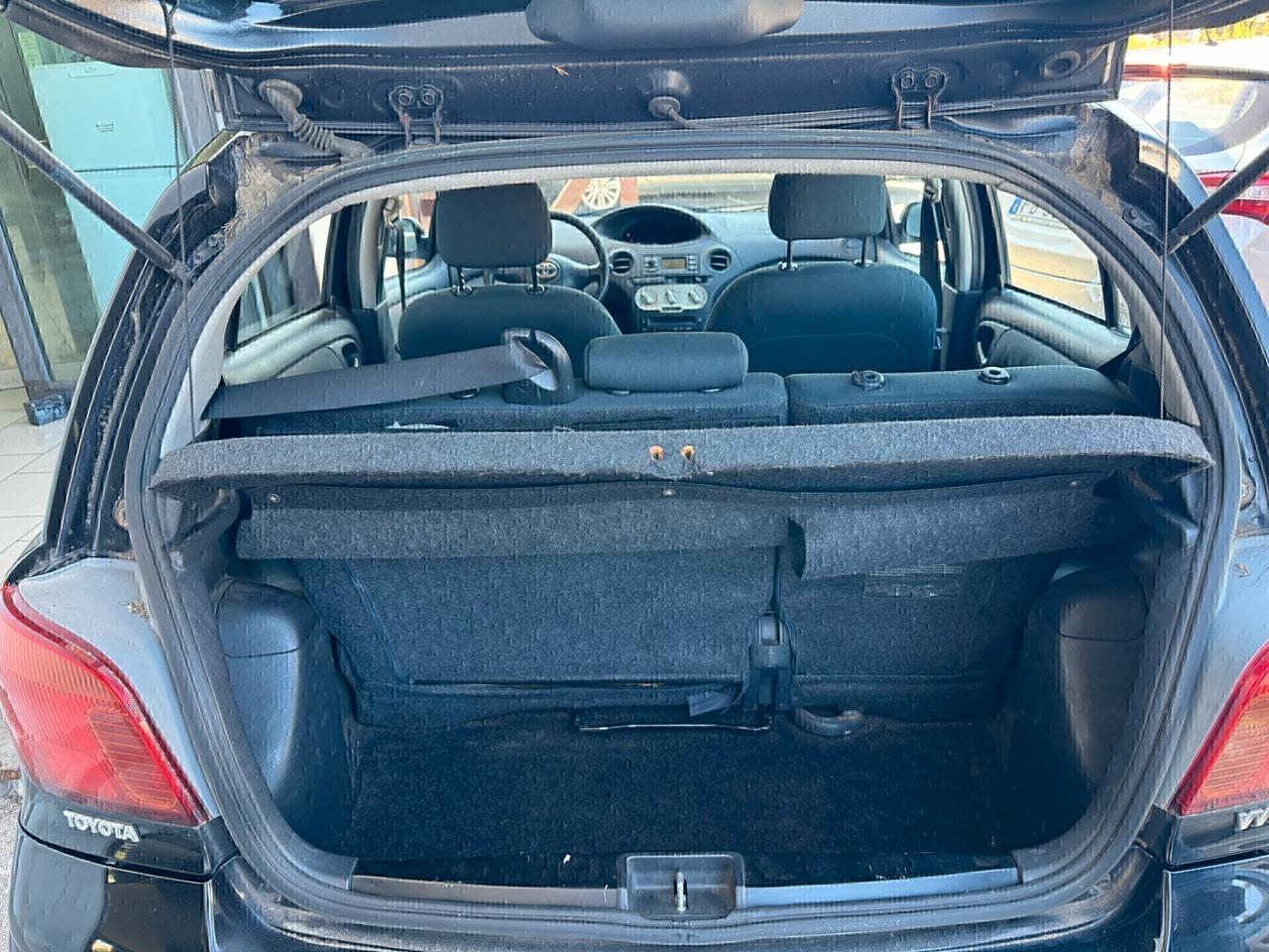 Toyota Yaris 1.3i 16V cat 5 porte SOL