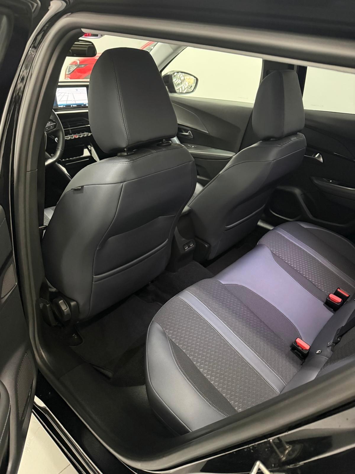 Peugeot 2008 BlueHDi 100 S&S Allure Navi Pack