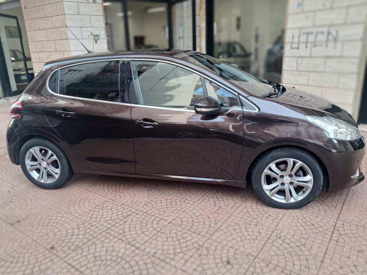 PEUGEOT 208 1.4 HDI-TETTO PANORAMICO -Euro6290