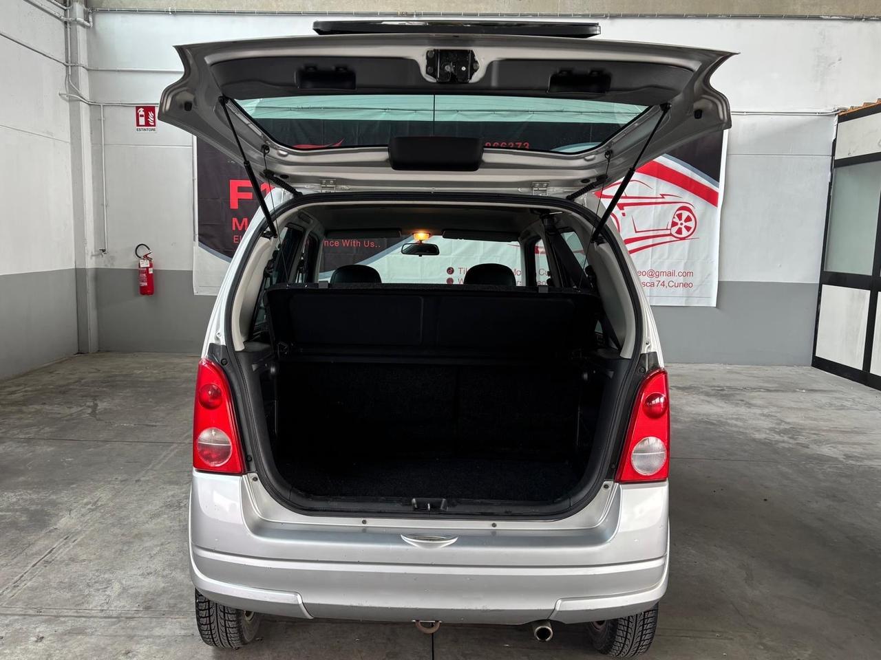 Con soli 37.000 KM Opel Agila 1.0 12V Fashion Line