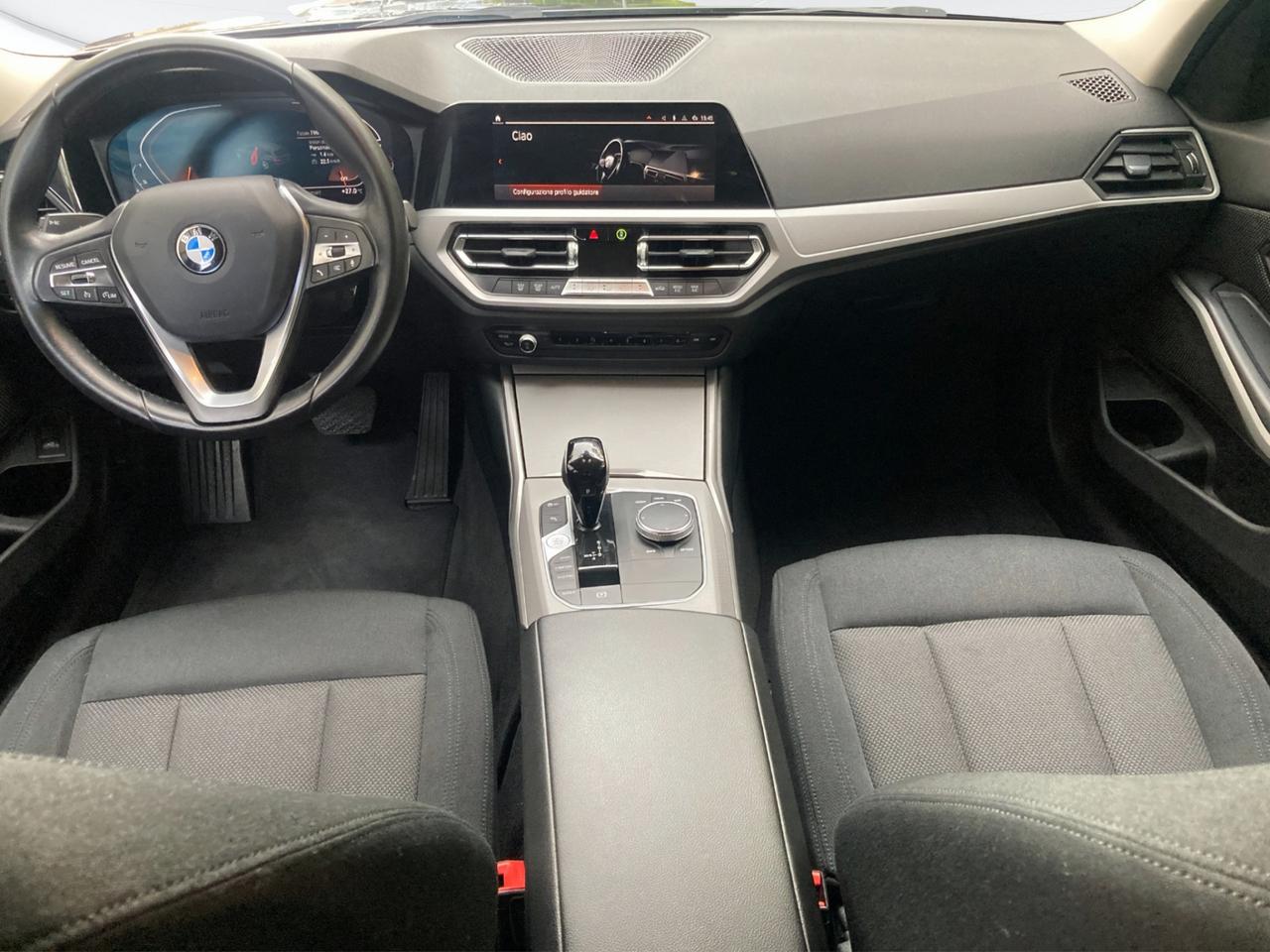 BMW 318d Touring mhev 48V Business Advantage auto