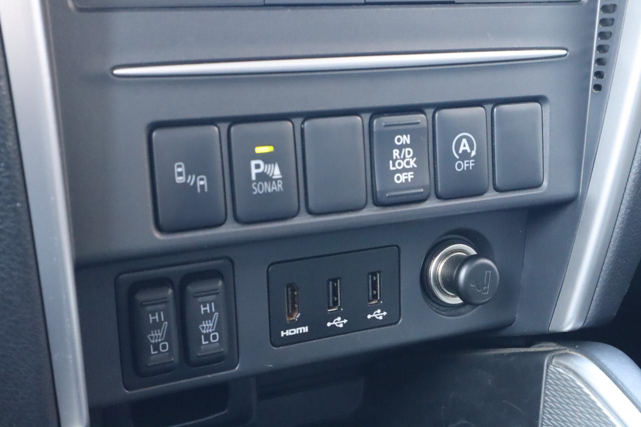 L200 2.3 Double-Cab Gancio traino Camera
