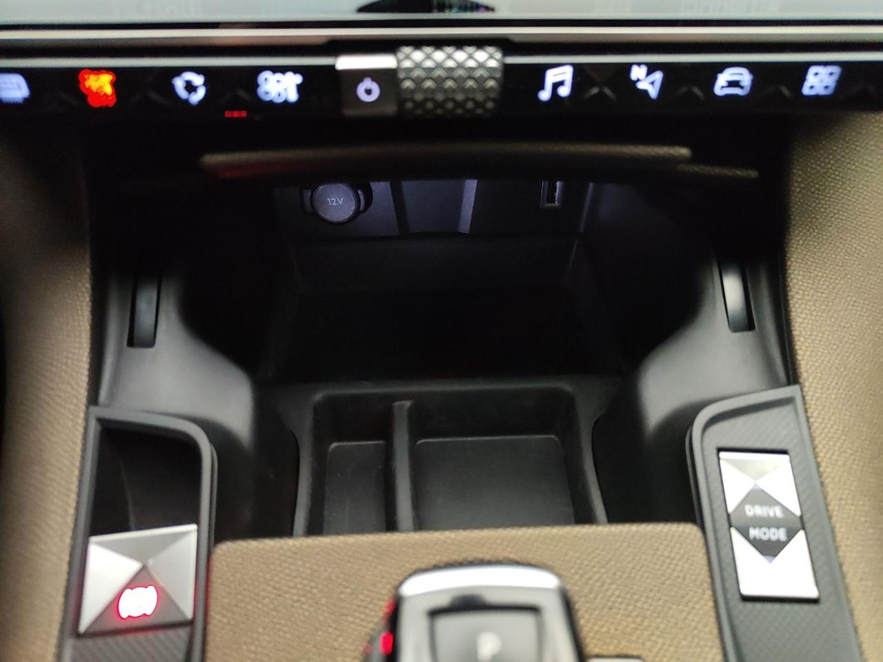 DS7 Crossback DS7 CROSSBACK 1.6 E-TENSE PHEV 300CV BUSINESS 4X4 AUTO