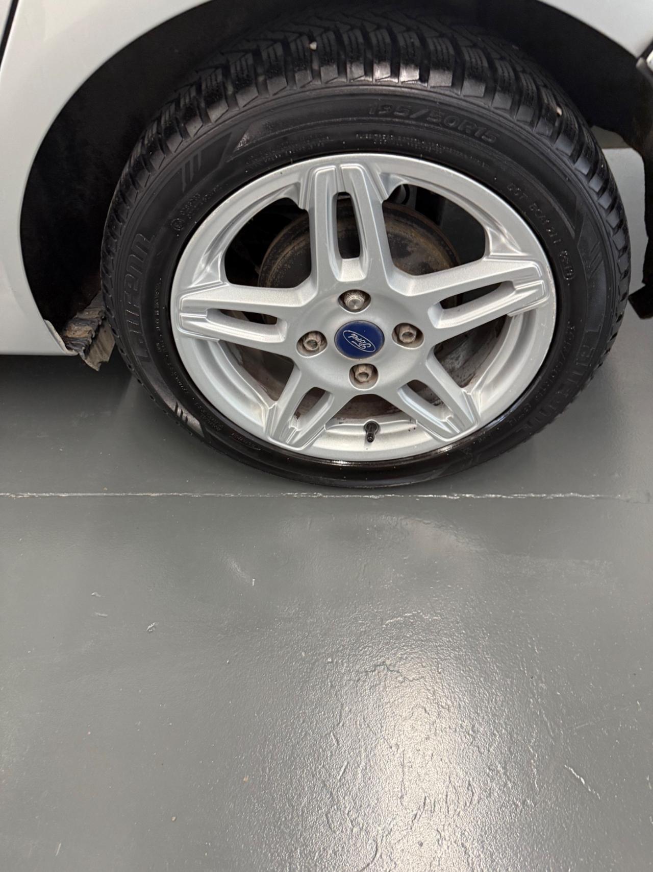 Ford Fiesta 1.5 TDCi 75CV 5 porte Titanium