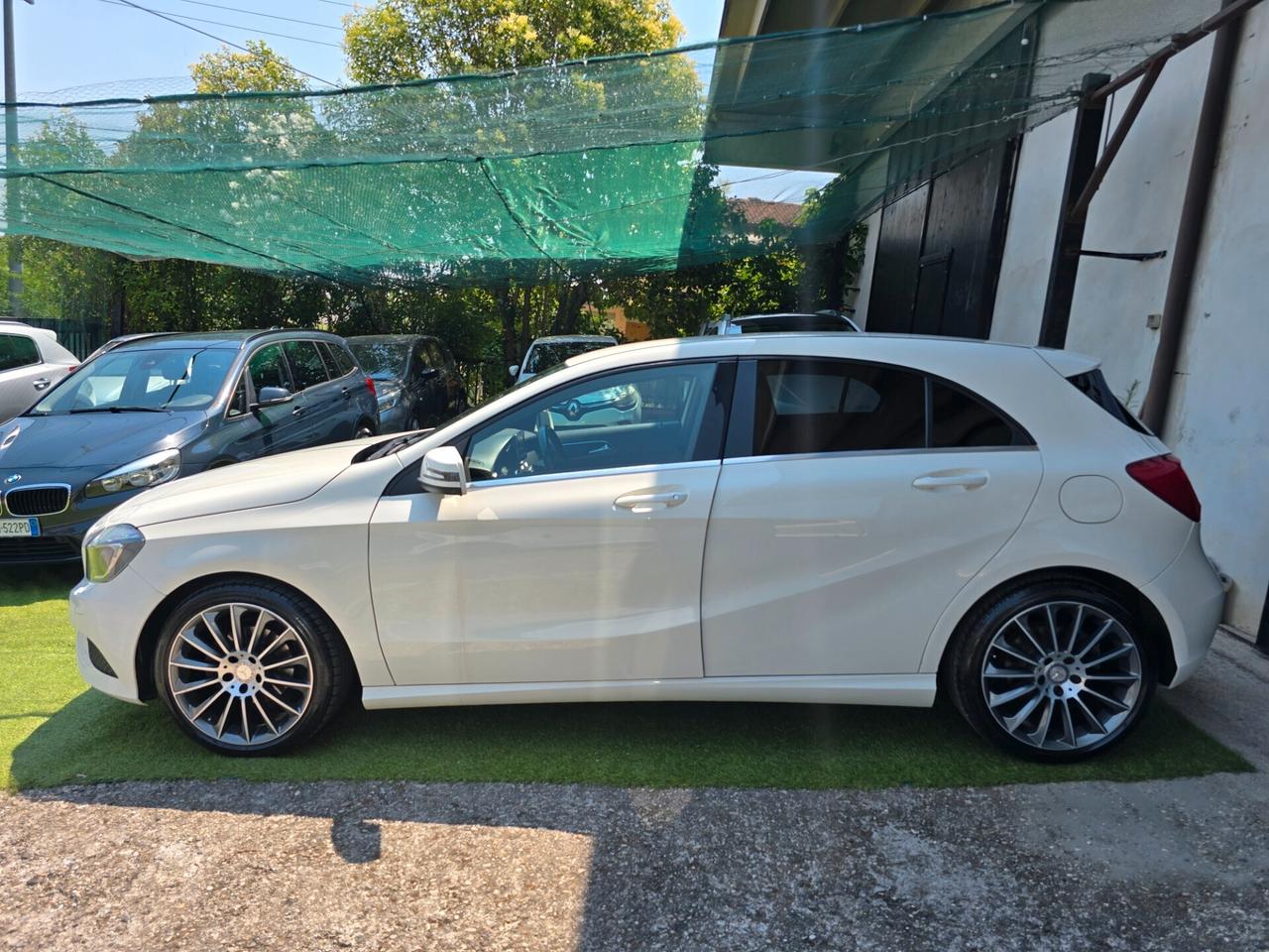 M.B A180CDI 110CV Premium 180000KM-2013