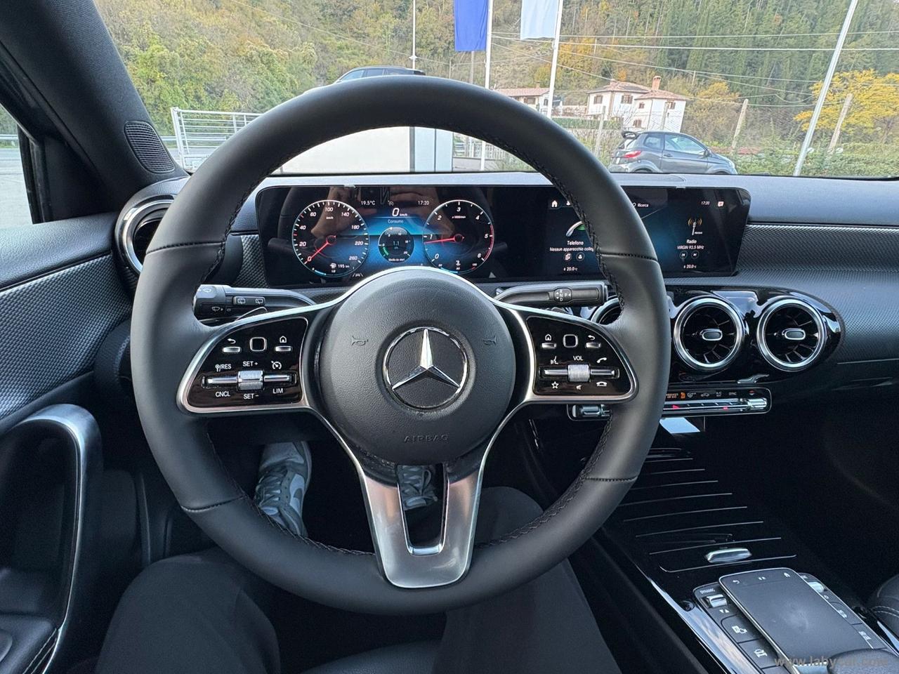 MERCEDES-BENZ A 180 d Automatic Sport