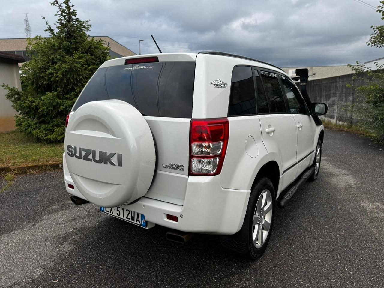 Suzuki Grand Vitara 2.4 aut. 5 porte Evolution Plus