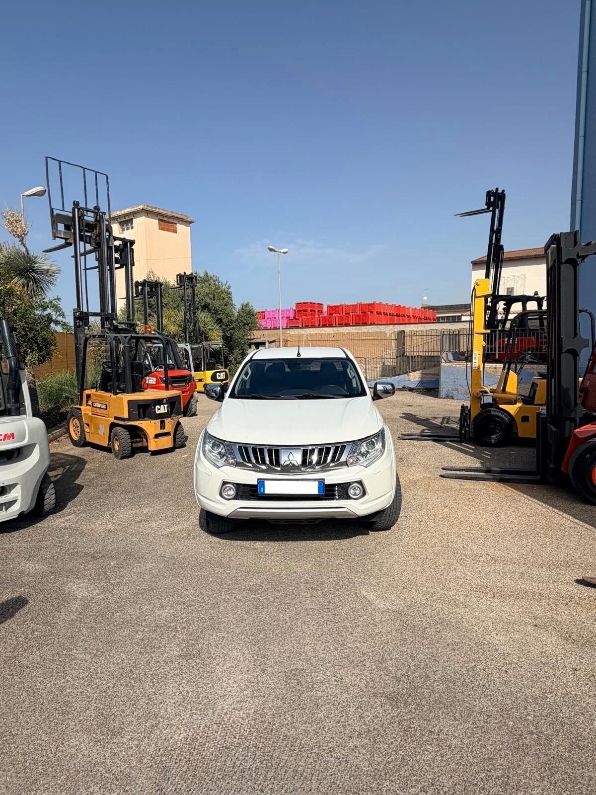 Mitsubishi L200 2.4 DI-D/180 CV Doppia Cabina Full Optional