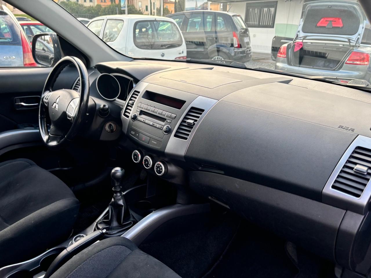 Mitsubishi Outlander 2.0 DI-D Intense DPF