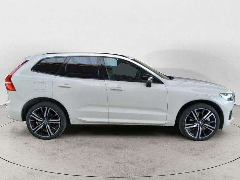 Volvo XC60 B4 197+14 CV AWD Automatica Mild Hybrid Diesel NAVI LED R-design