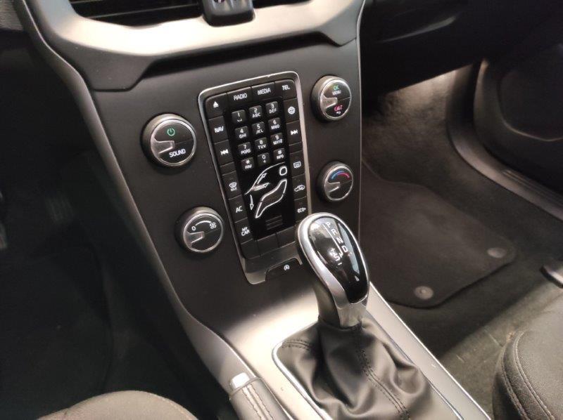 VOLVO V40 (2012-2020) - V40 D2 Geartronic Business