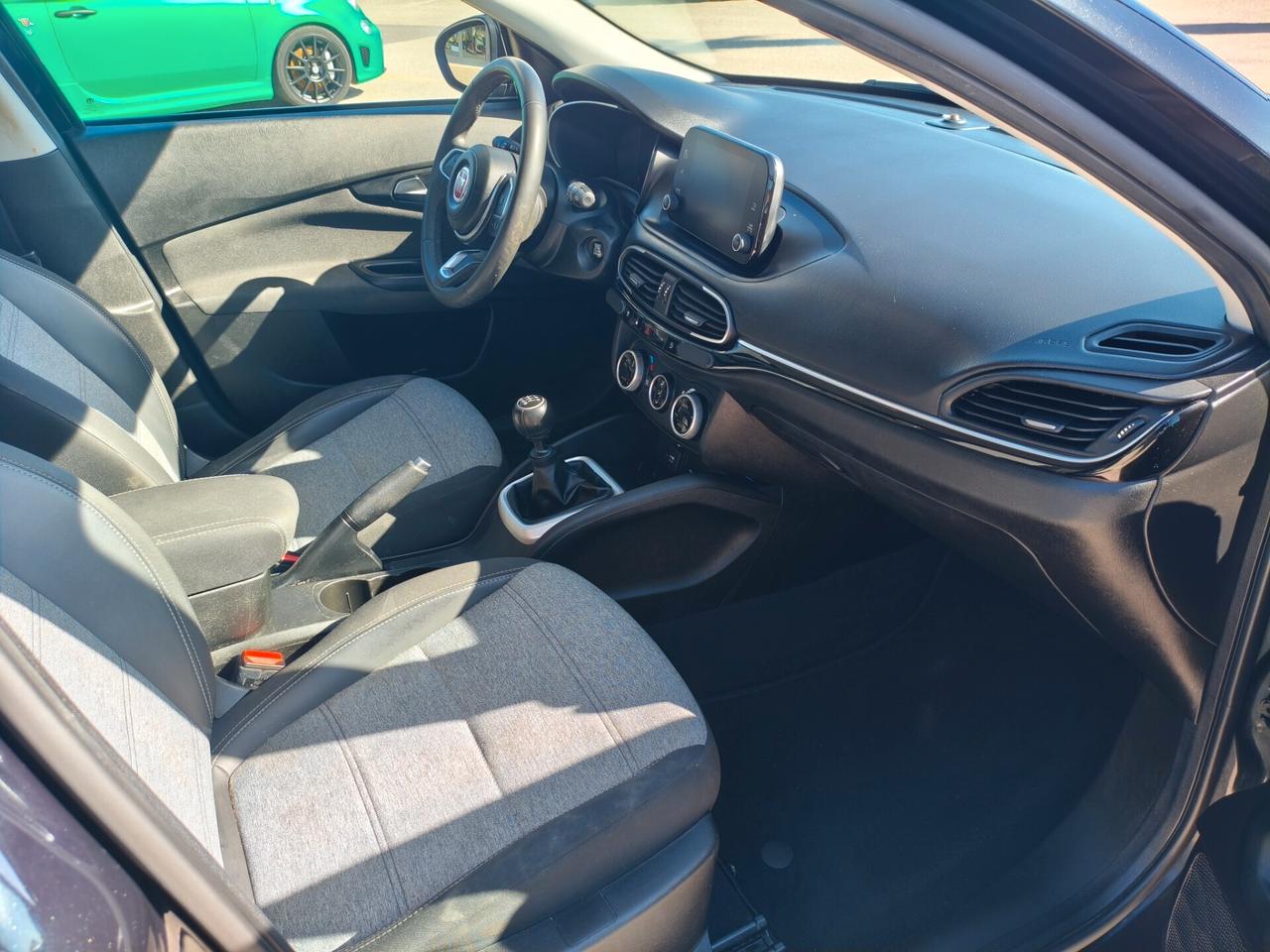 Fiat Tipo 1.6 Mjt 5 porte Cross