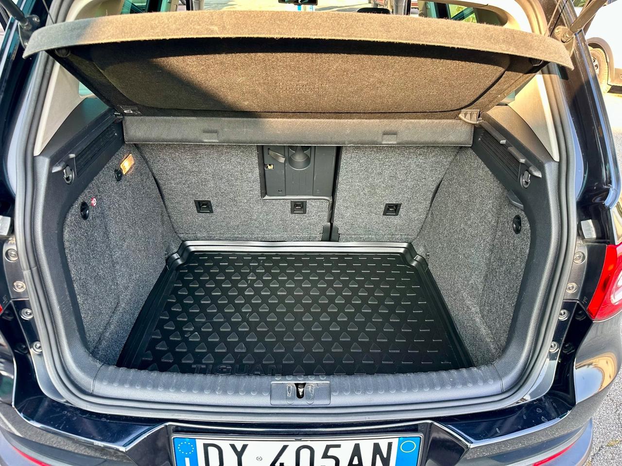 Volkswagen Tiguan 2.0 TDI DPF 4MOTION tiptronic Track & Field