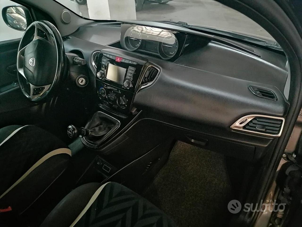 Lancia Ypsilon 1.2 69 cv Ecoshic Gpl Gold Ok Neop.