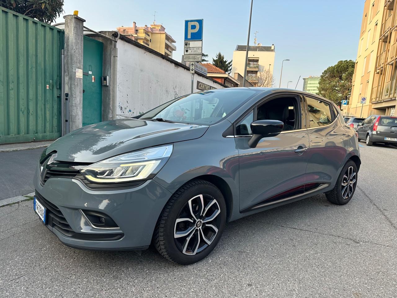 Renault Clio TCe 90 CV GPL 5 porte Moschino Intens