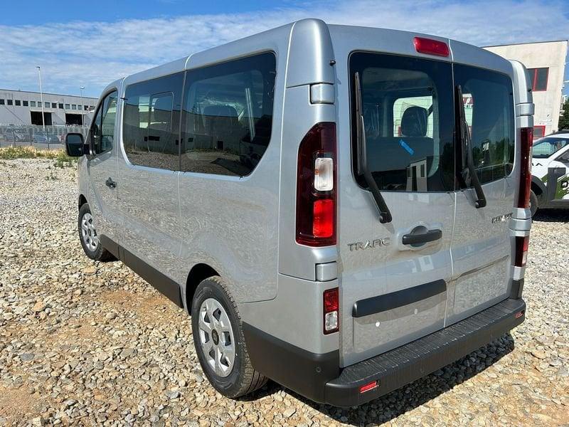 Renault Trafic passenger 2.0 Blue dci 150cv L1H1 Authentic