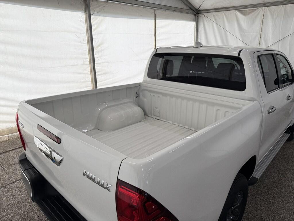 Toyota Hilux Double Cab 2.4 D-4D Lounge A/T