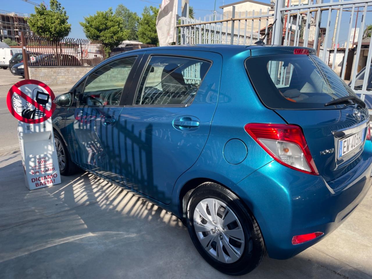 Toyota Yaris 1.0 5 porte