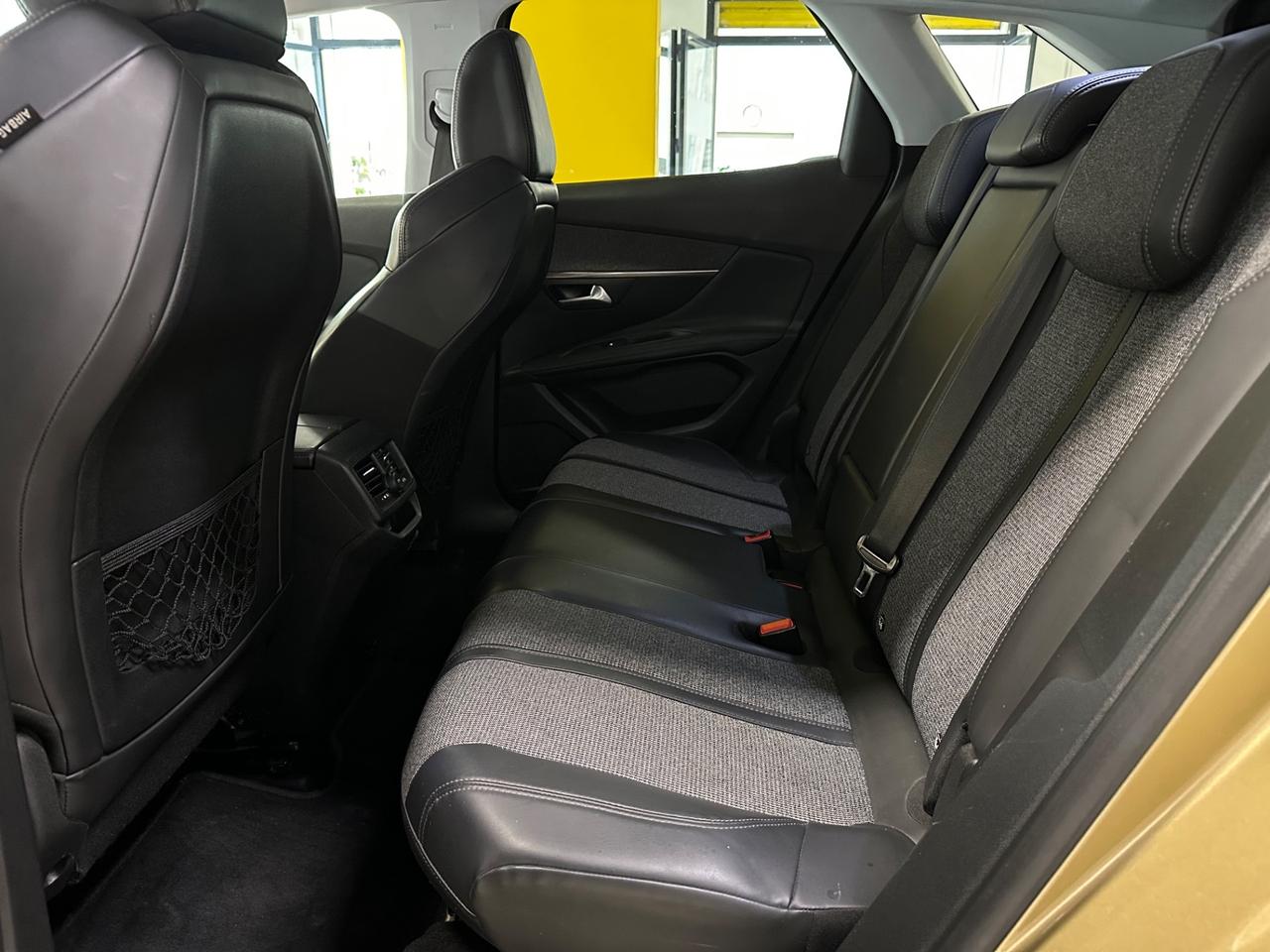 Peugeot 3008 BlueHDi 120 EAT6 S&S Allure