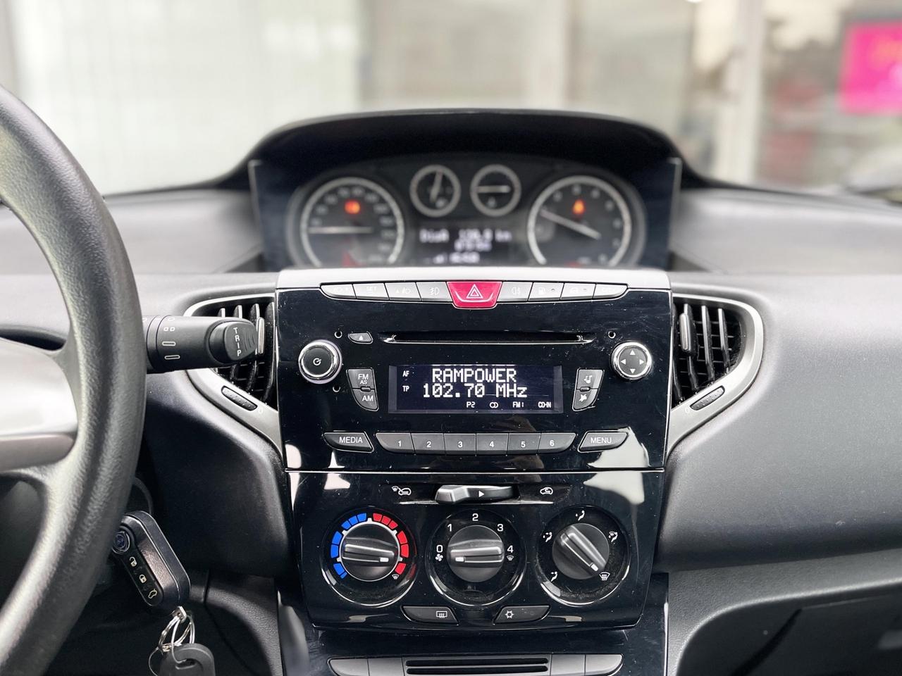 Lancia Ypsilon 1.2 Gpl 69CV E6 Neo - 2014