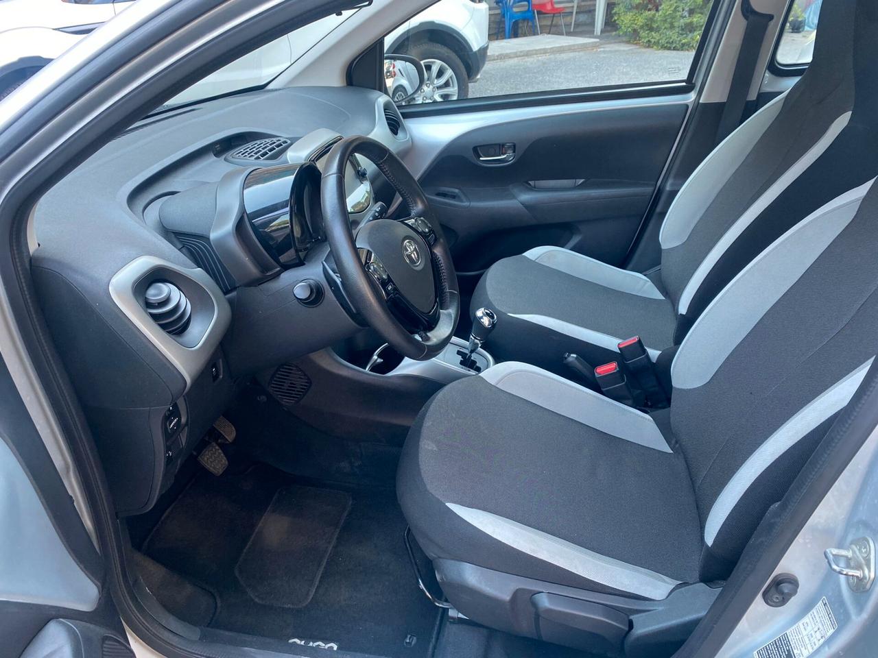 Toyota Aygo 1.0 VVT-i 69 CV 5 porte x-cool TSS MMT