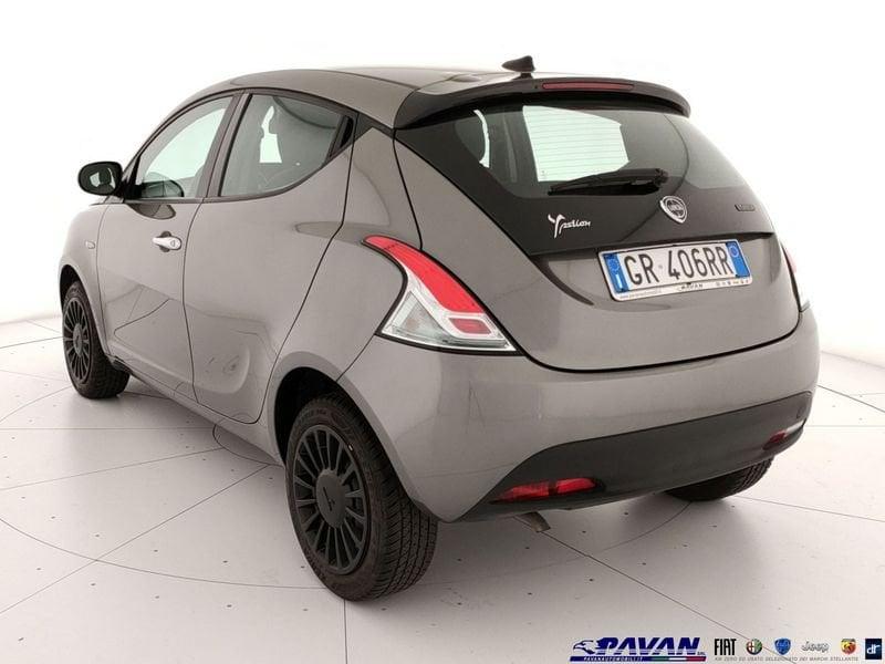 Lancia Ypsilon 1.0 Hybrid 70cv Silver