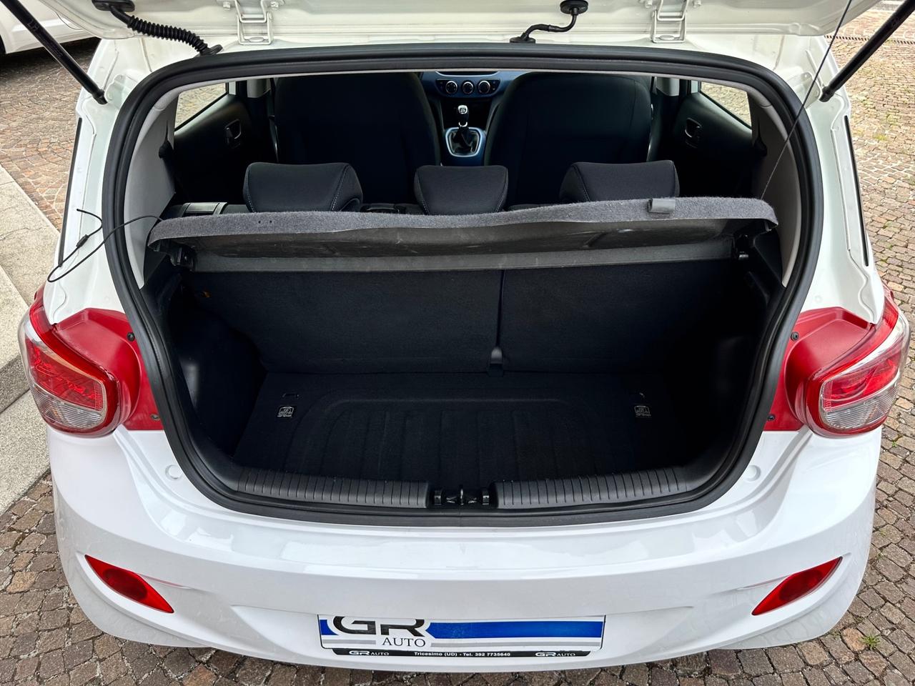 Hyundai i10 - 1.0Bz 65Cv 5P - Neopatentati