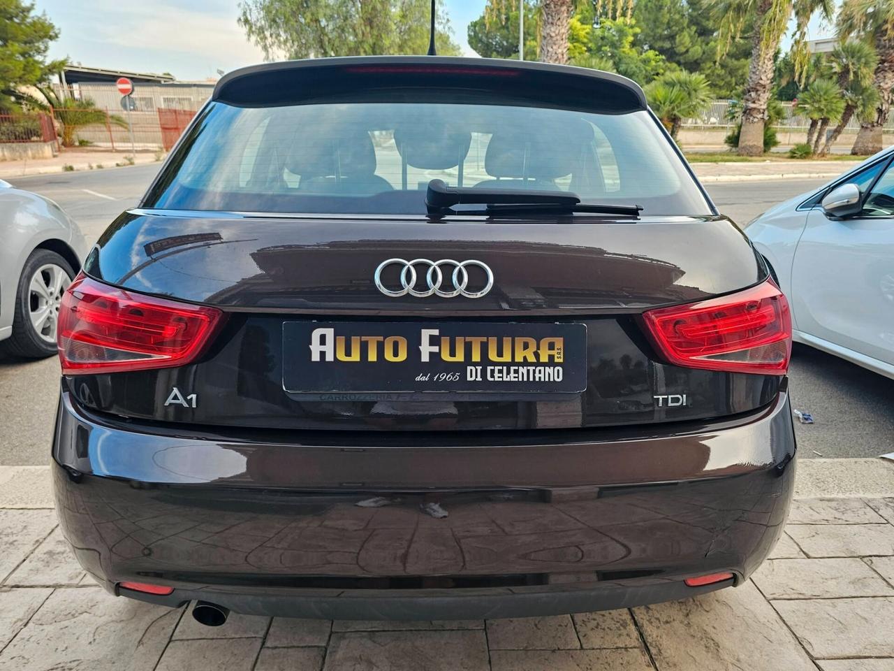 AUDI A1 SPB 1.6 TDI 90CV AMBITION BICOLOR