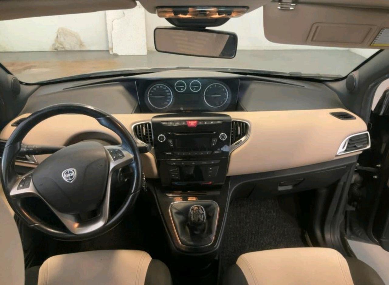 Lancia Ypsilon 1.2 69 CV 5 porte GPL Ecochic Gold
