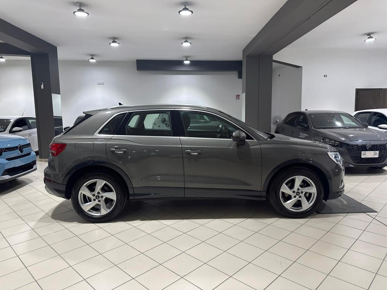 Audi Q3 35 TDI quattro S tronic Business Advanced