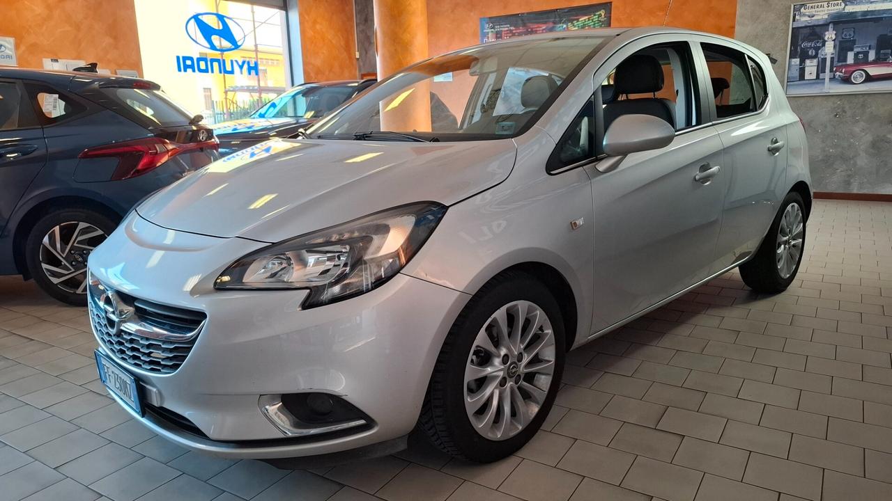 Opel Corsa 1.4 90CV 5 porte Cosmo