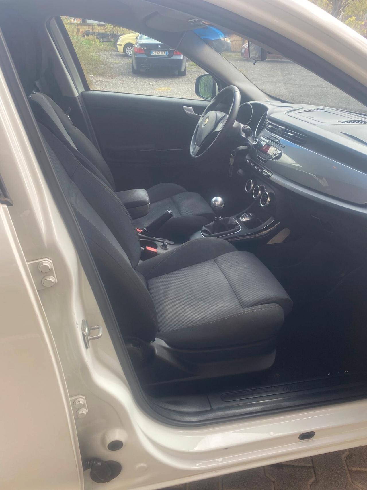 Alfa Romeo Giulietta 1.6 JTDm-2 105 CV Exclusive