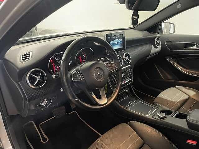 Mercedes-Benz A 180 A 180 d Automatic Sport