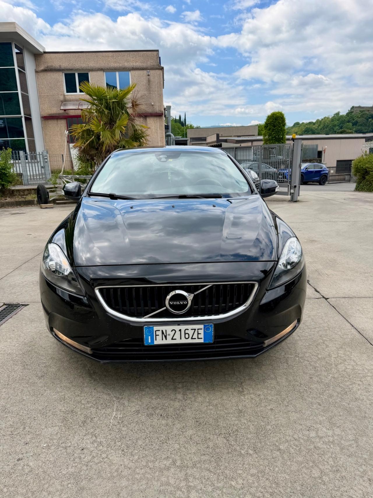 Volvo V40 D2 inscription